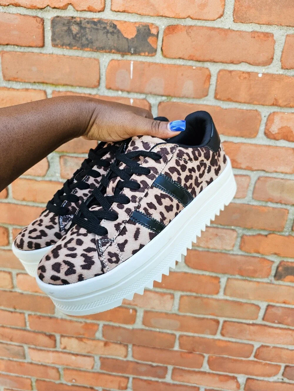 New Wild Diva Leopard Platform Fashion Sneakers Women’s Size 10